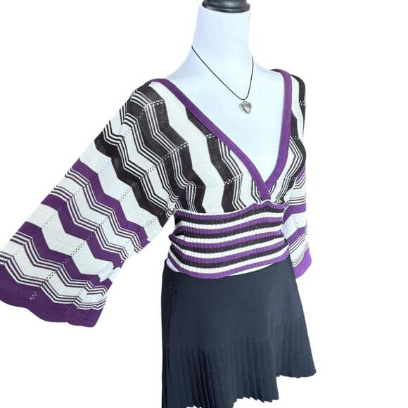y2k black & purple striped knit batwing top with v-neckline - Picture 3 of 7